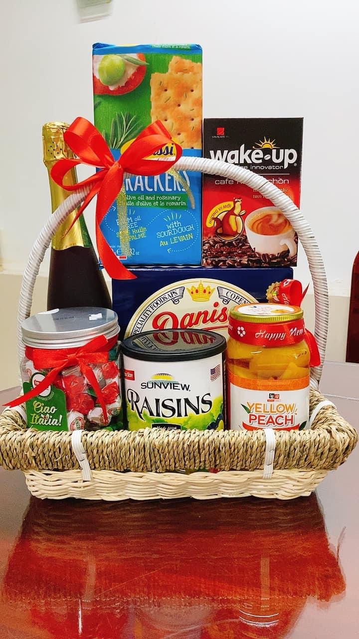 BIẾU QUÀ GÌ CHO BỐ MẸ NGÀY TẾT