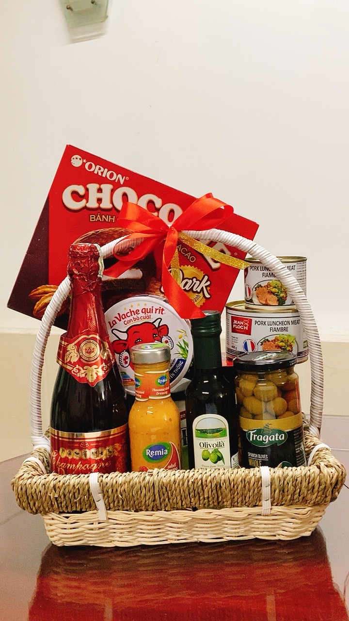 GIỎ QUÀ TẾT TRI ÂN KHÁCH HÀNG